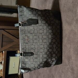 Coach Jaquard Zip Top Tote - BLACK